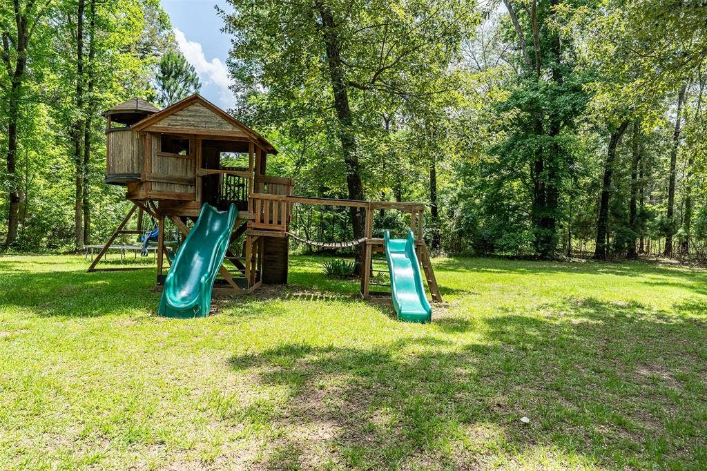 19905 County Road 4130, Lindale, TX 75771 19905 County Road 4130, Lindale, TX 75771