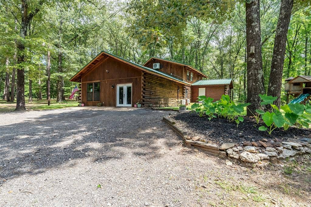 19905 County Road 4130, Lindale, TX 75771 19905 County Road 4130, Lindale, TX 75771