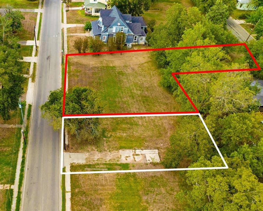 Property photo for 941 S Church Street, Paris, TX
