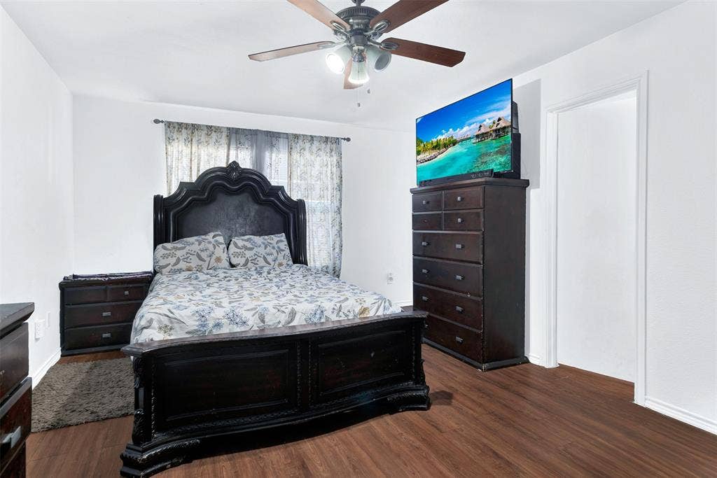 5722 Firethorn Drive, Dallas, TX 75249 5722 Firethorn Drive, Dallas, TX 75249
