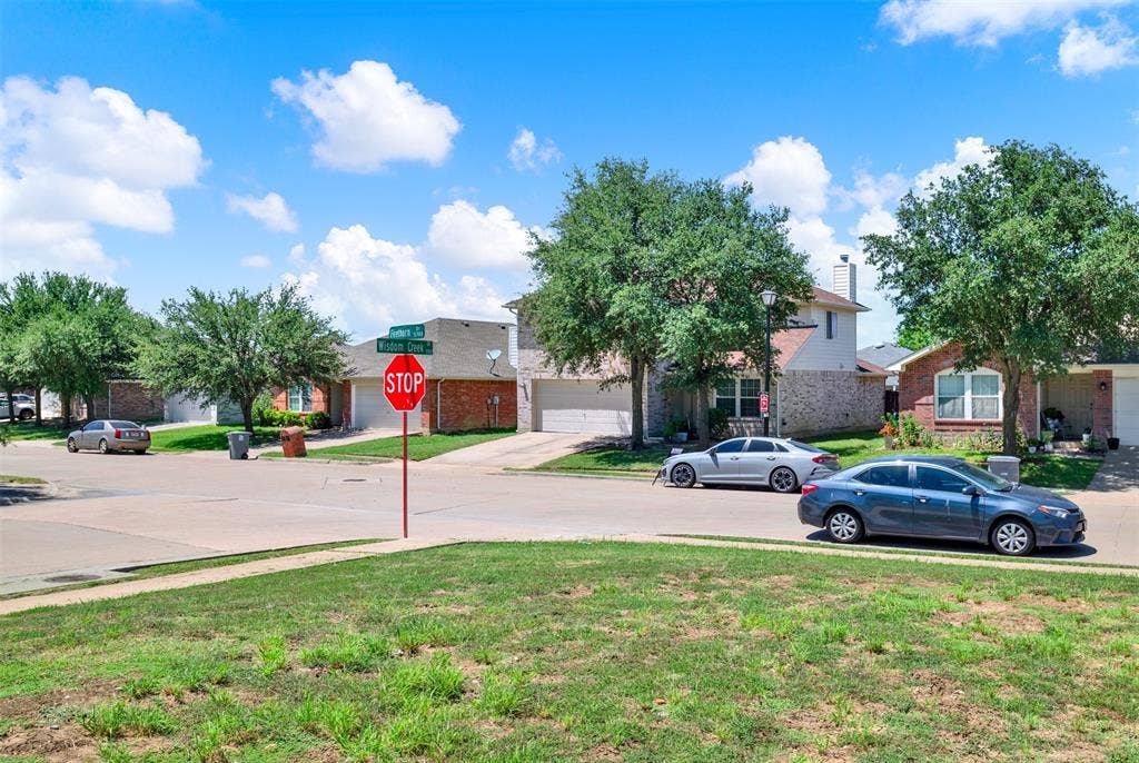 5722 Firethorn Drive, Dallas, TX 75249 5722 Firethorn Drive, Dallas, TX 75249