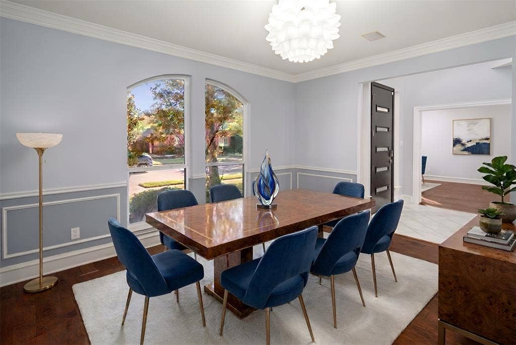 Formal Dining Virtually Staged