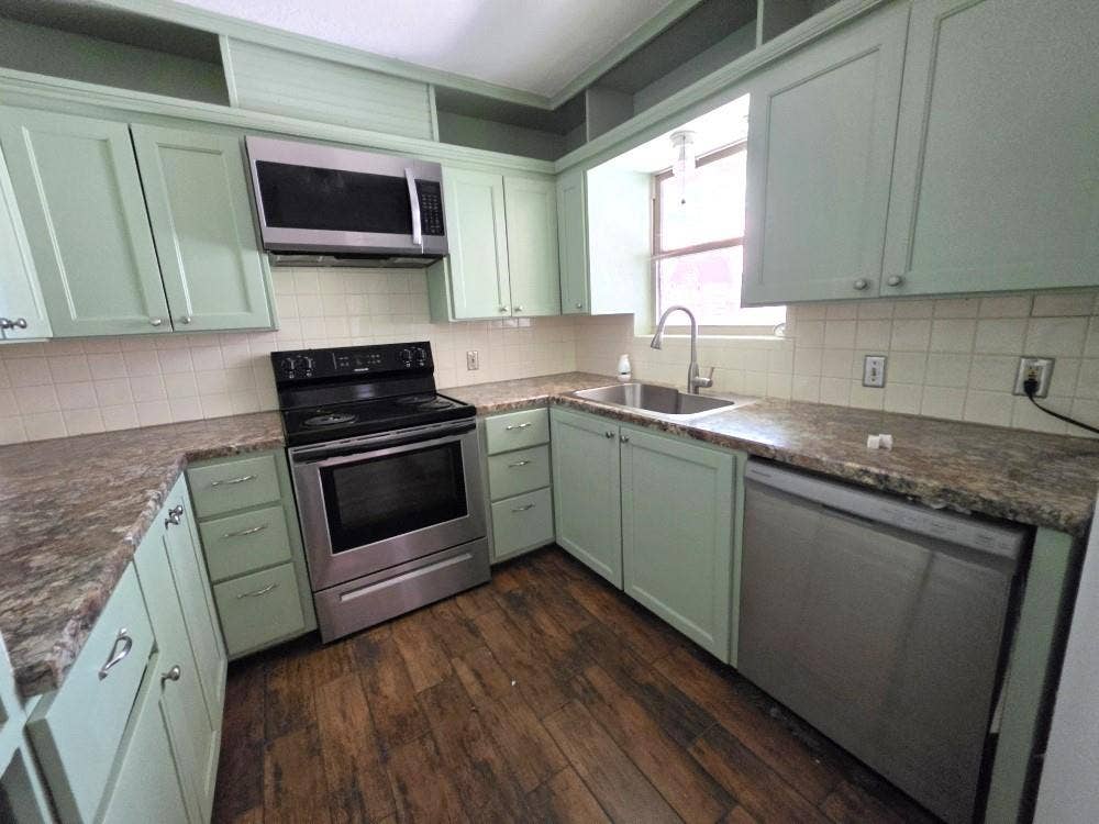 912 Penrod Drive, Granbury, TX 76048 912 Penrod Drive, Granbury, TX 76048