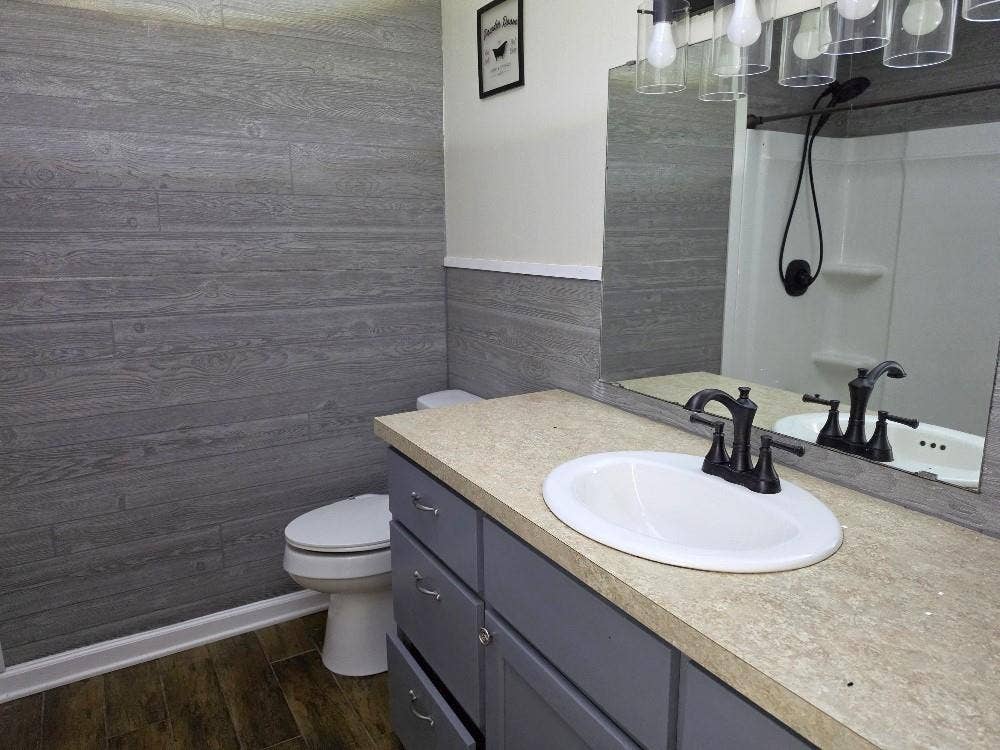 912 Penrod Drive, Granbury, TX 76048 912 Penrod Drive, Granbury, TX 76048