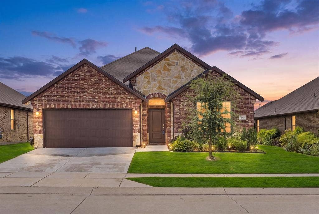 427 Pleasant Hill Lane, Fate, TX 75189 Welcome HOME to 427 Pleasant Hill Lane!