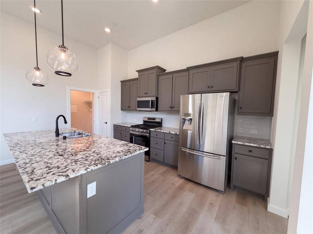 7219 Calistoga Lane, Grand Prairie, TX 75054 7219 Calistoga Lane, Grand Prairie, TX 75054