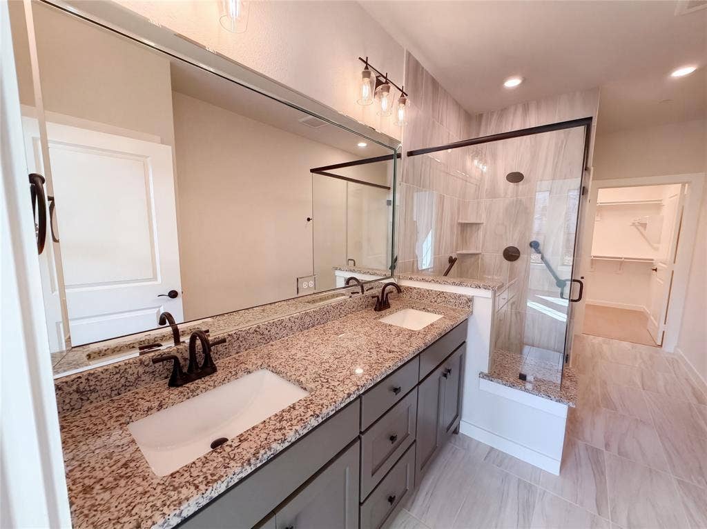 7219 Calistoga Lane, Grand Prairie, TX 75054 7219 Calistoga Lane, Grand Prairie, TX 75054