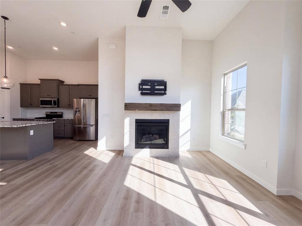 7219 Calistoga Lane, Grand Prairie, TX 75054 7219 Calistoga Lane, Grand Prairie, TX 75054