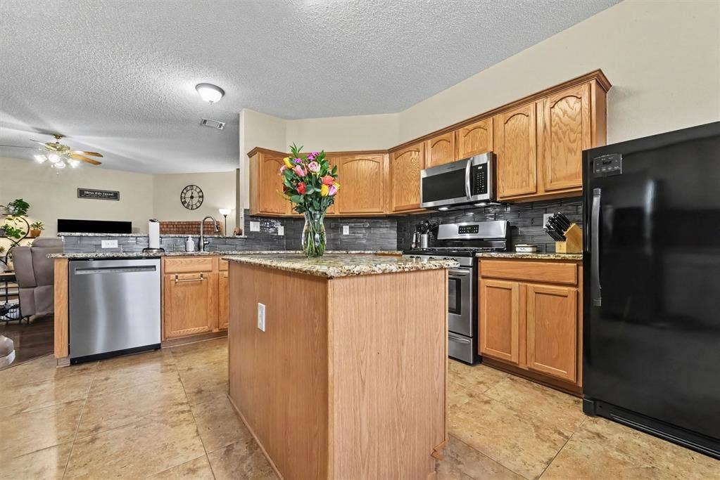608 Rothschild Lane, Murphy, TX 75094 608 Rothschild Lane, Murphy, TX 75094