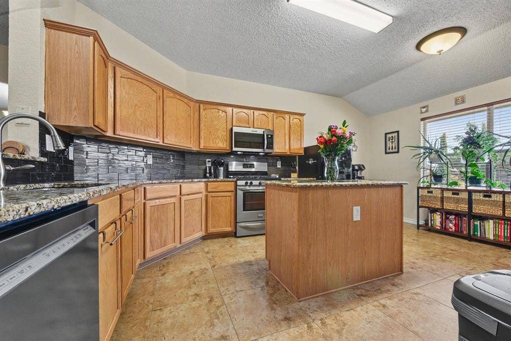 608 Rothschild Lane, Murphy, TX 75094 608 Rothschild Lane, Murphy, TX 75094