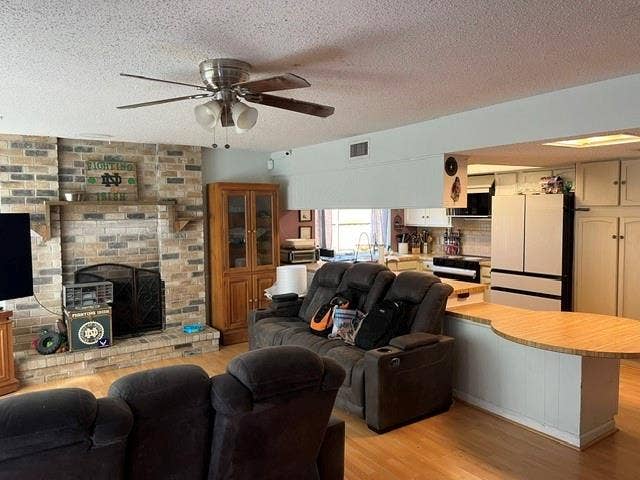2708 Charter Oak Drive, Plano, TX 75074 2708 Charter Oak Drive, Plano, TX 75074