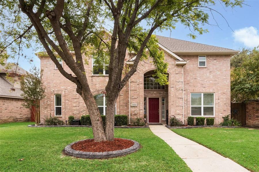 Property photo for 1000 E Seminole Trail, Carrollton, TX