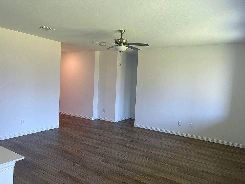 1020 Longleaf Lane, Princeton, TX 75407 1020 Longleaf Lane, Princeton, TX 75407