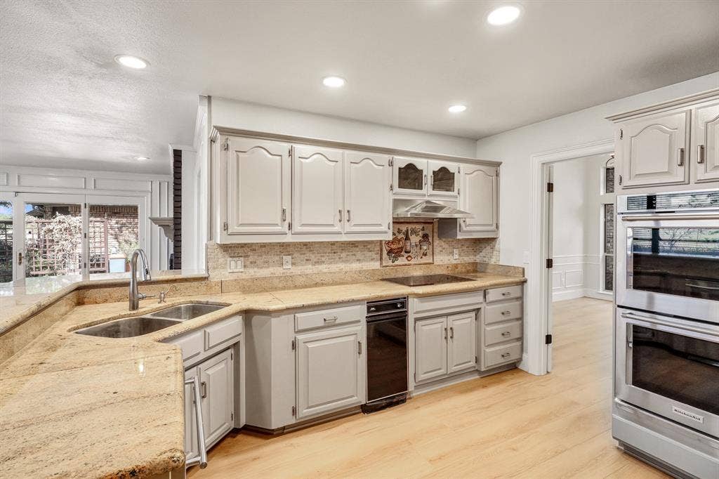 2912 Bluffview Drive, Garland, TX 75043 2912 Bluffview Drive, Garland, TX 75043