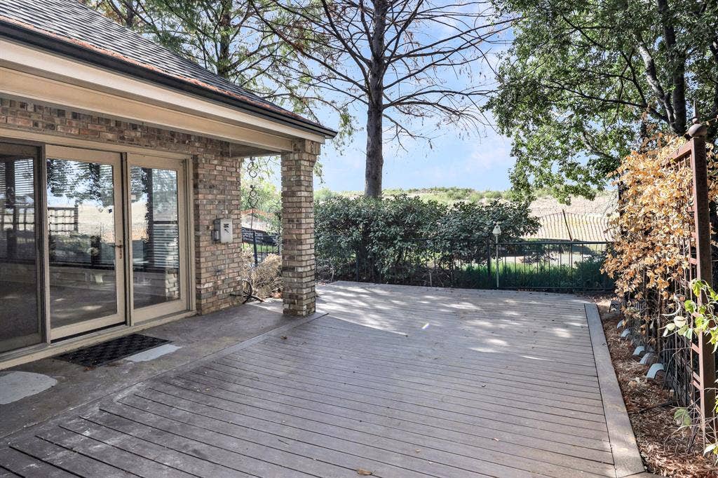 2912 Bluffview Drive, Garland, TX 75043 2912 Bluffview Drive, Garland, TX 75043
