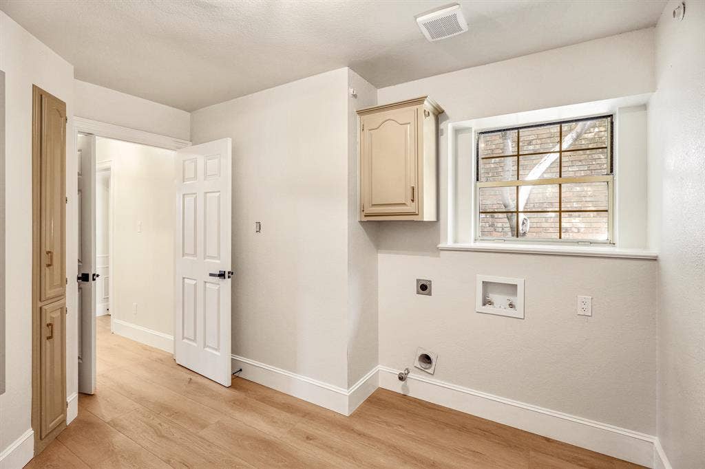 2912 Bluffview Drive, Garland, TX 75043 2912 Bluffview Drive, Garland, TX 75043