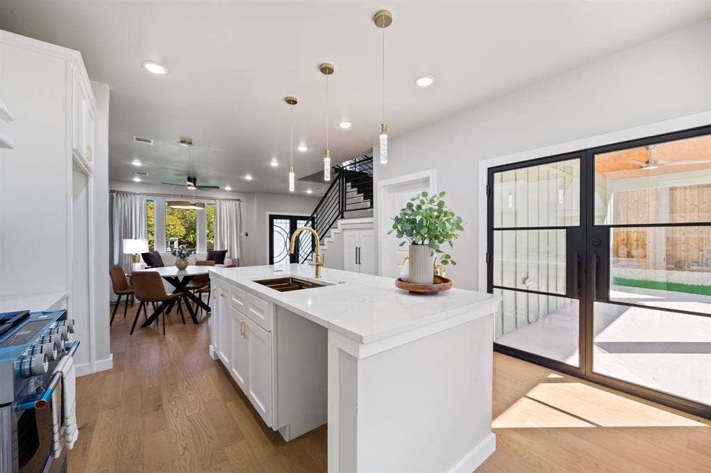 1103 S Tyler Street, Dallas, TX 75208 1103 S Tyler Street, Dallas, TX 75208