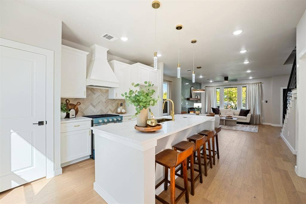 1103 S Tyler Street, Dallas, TX 75208 1103 S Tyler Street, Dallas, TX 75208