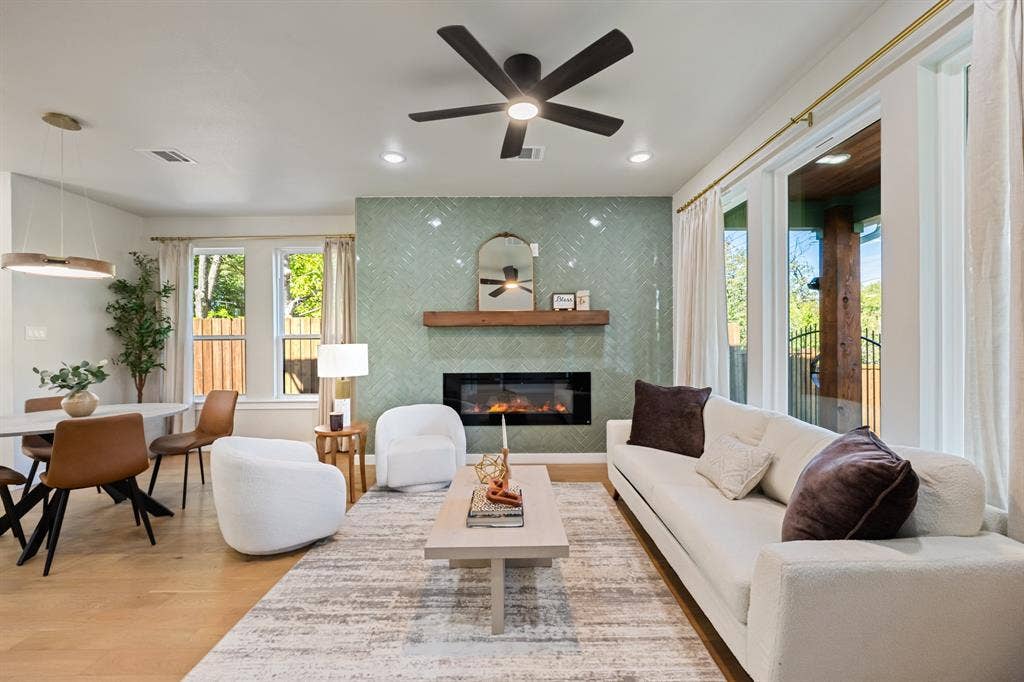 1103 S Tyler Street, Dallas, TX 75208 1103 S Tyler Street, Dallas, TX 75208