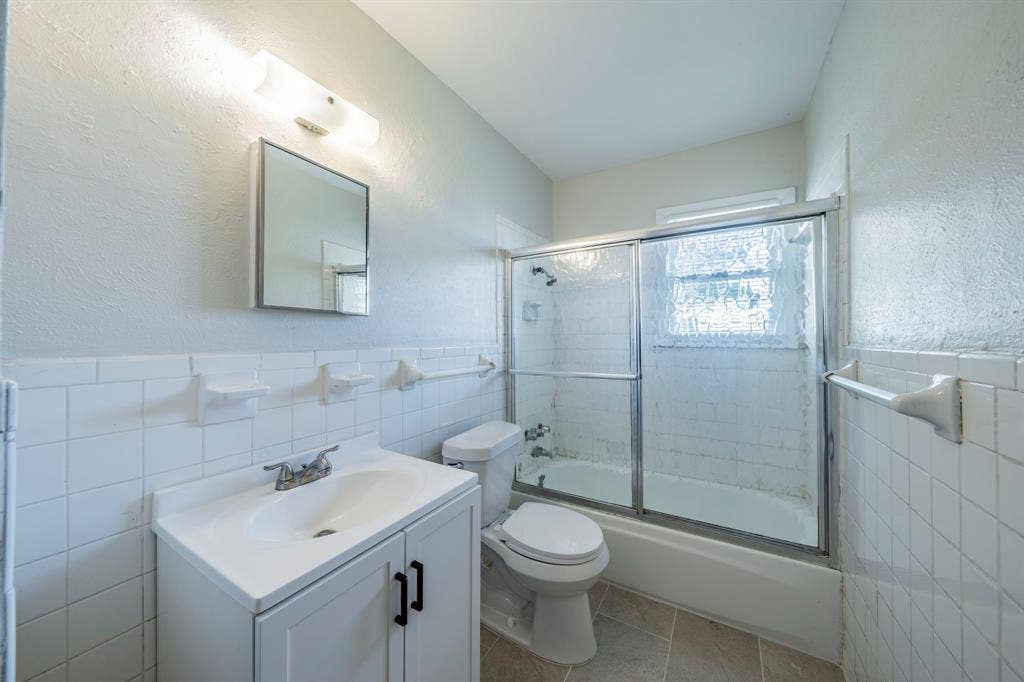 4147 Huckleberry Circle, Dallas, TX 75216 4147 Huckleberry Circle, Dallas, TX 75216