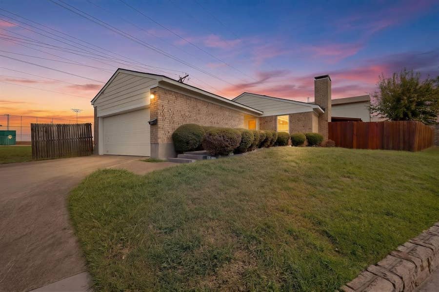 Property photo for 2228 Bunker Hill Drive, Carrollton, TX