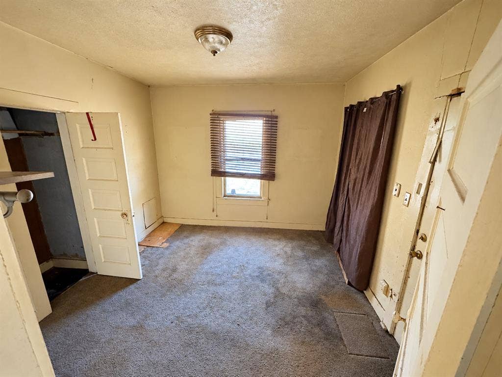 3234 Spring Avenue, Dallas, TX 75215 3234 Spring Avenue, Dallas, TX 75215