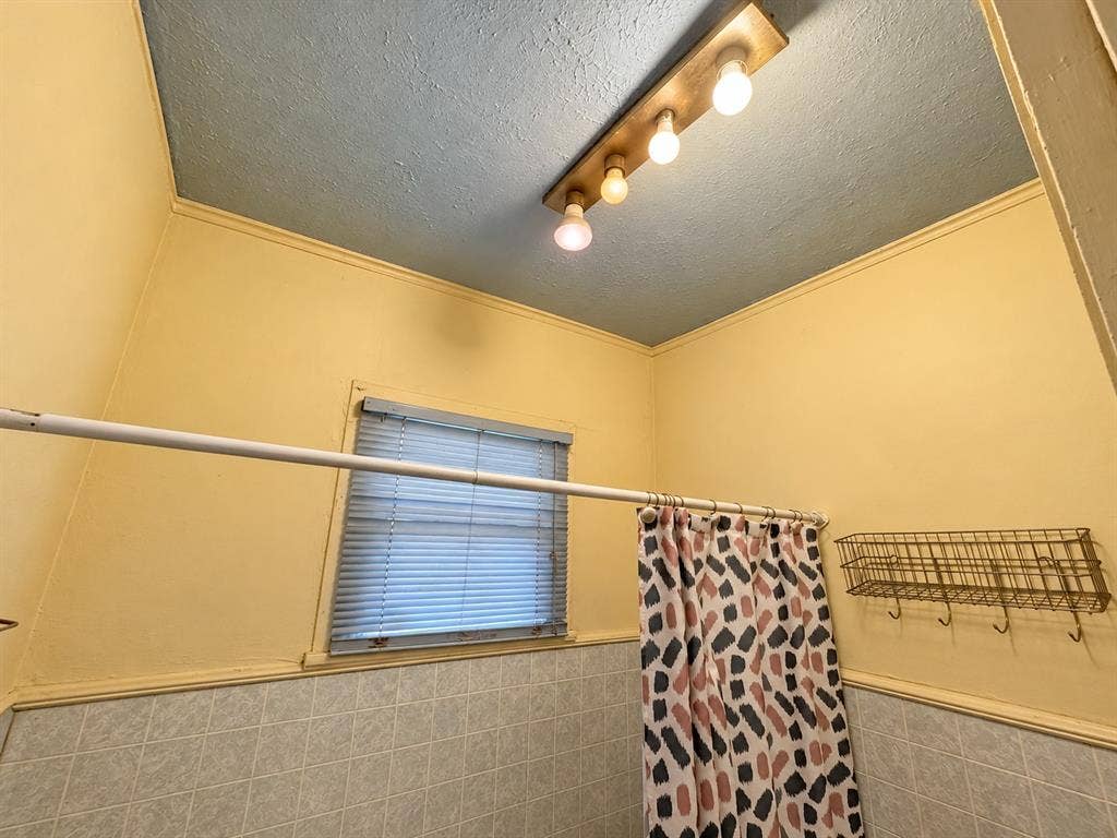 3234 Spring Avenue, Dallas, TX 75215 3234 Spring Avenue, Dallas, TX 75215