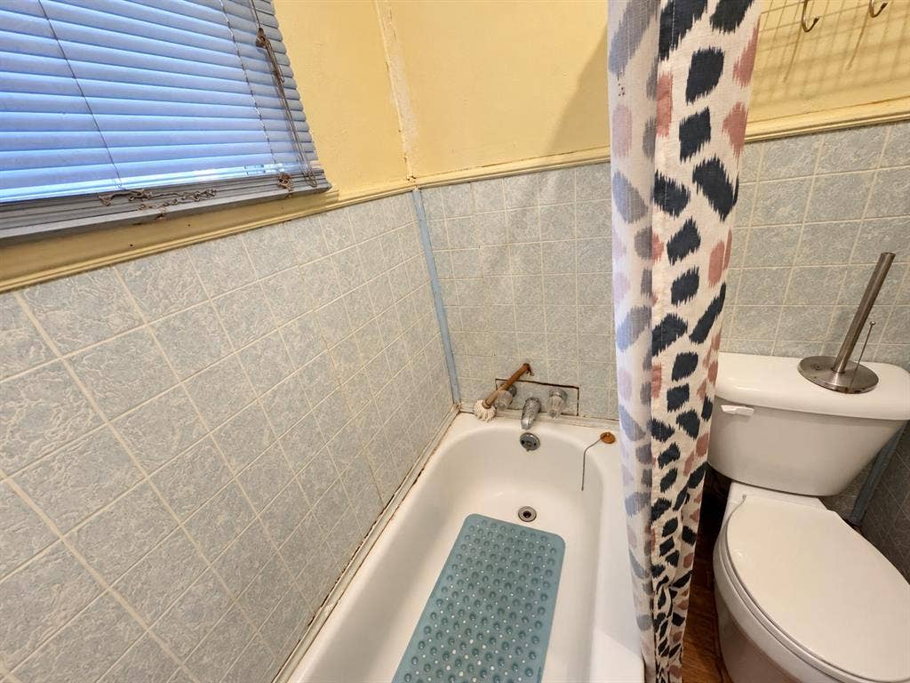 3234 Spring Avenue, Dallas, TX 75215 3234 Spring Avenue, Dallas, TX 75215