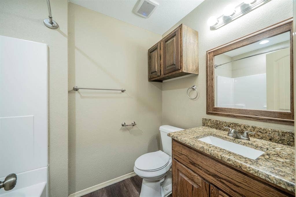 1803 Brookwood Drive, Terrell, TX 75160