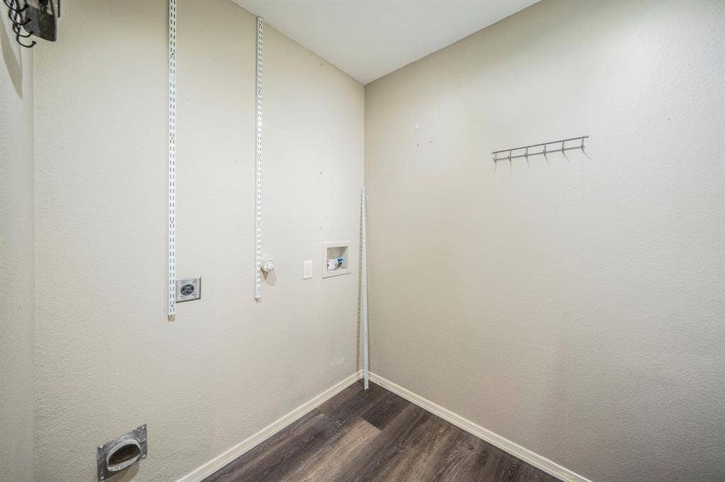 1803 Brookwood Drive, Terrell, TX 75160