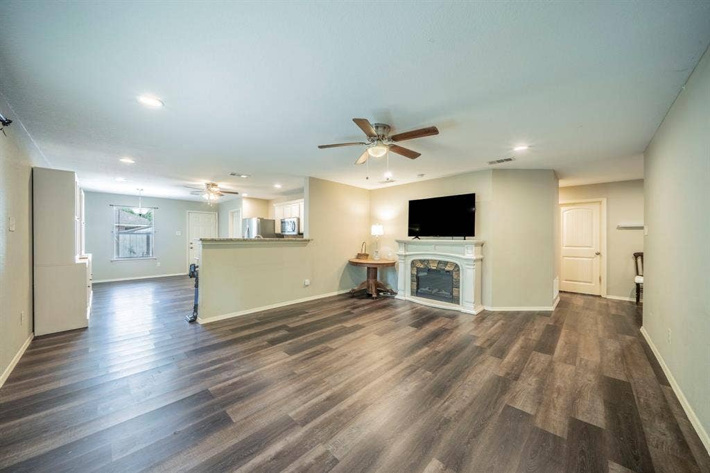 1803 Brookwood Drive, Terrell, TX 75160