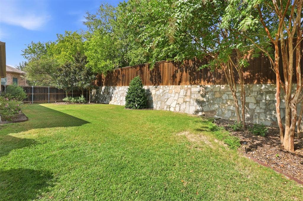 1304 Steepleview Lane, McKinney, TX 75069 1304 Steepleview Lane, McKinney, TX 75069