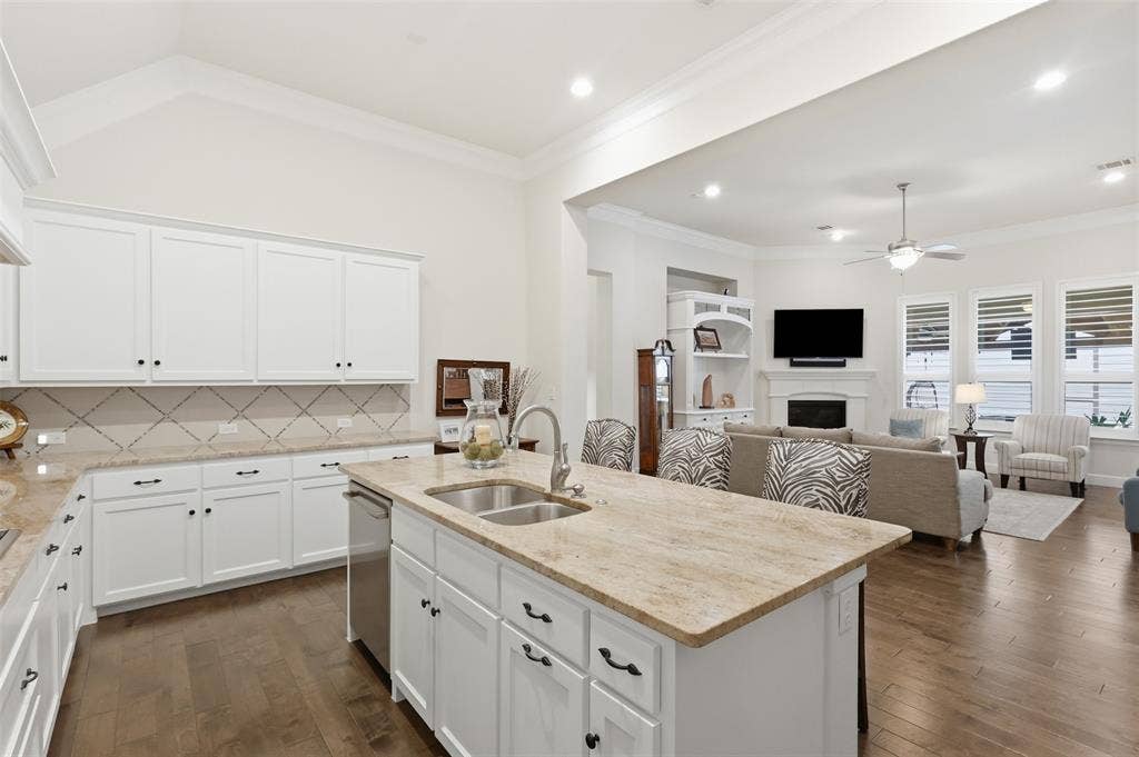 1304 Steepleview Lane, McKinney, TX 75069 1304 Steepleview Lane, McKinney, TX 75069