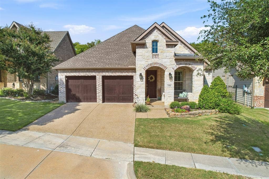 1304 Steepleview Lane, McKinney, TX 75069 WELCOME HOME!