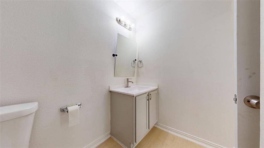 3823 Colonial Avenue, Dallas, TX 75215 3823 Colonial Avenue, Dallas, TX 75215
