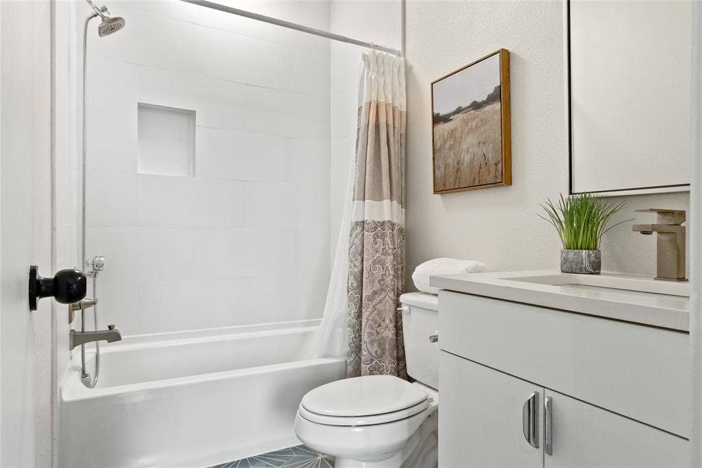 4703 Munger Avenue, #102, Dallas, TX 75204 4703 Munger Avenue, #102, Dallas, TX 75204