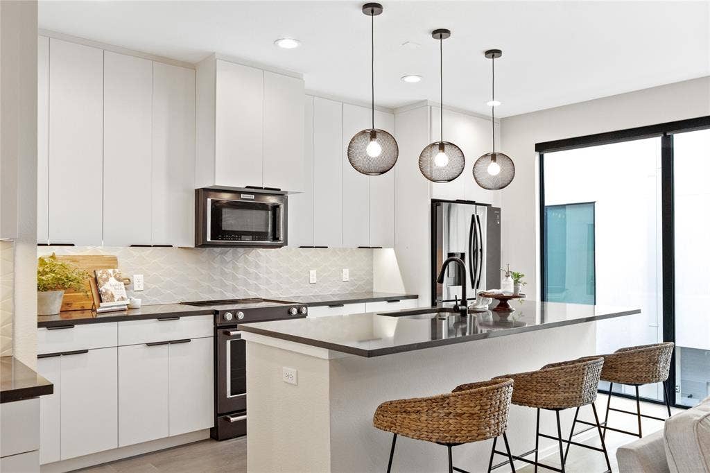 4703 Munger Avenue, #102, Dallas, TX 75204 4703 Munger Avenue, #102, Dallas, TX 75204