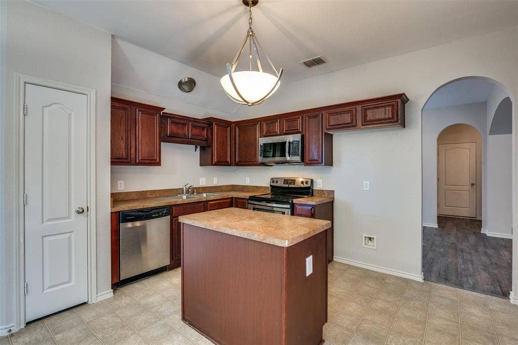 110 Enchanted Forest Drive, Wylie, TX 75098 110 Enchanted Forest Drive, Wylie, TX 75098