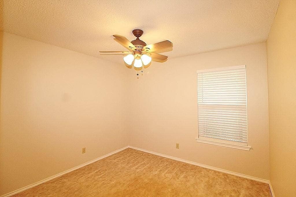 1421 Tahoe Lane, Midlothian, TX 76065