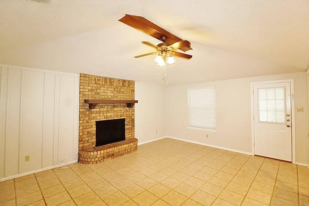 1421 Tahoe Lane, Midlothian, TX 76065