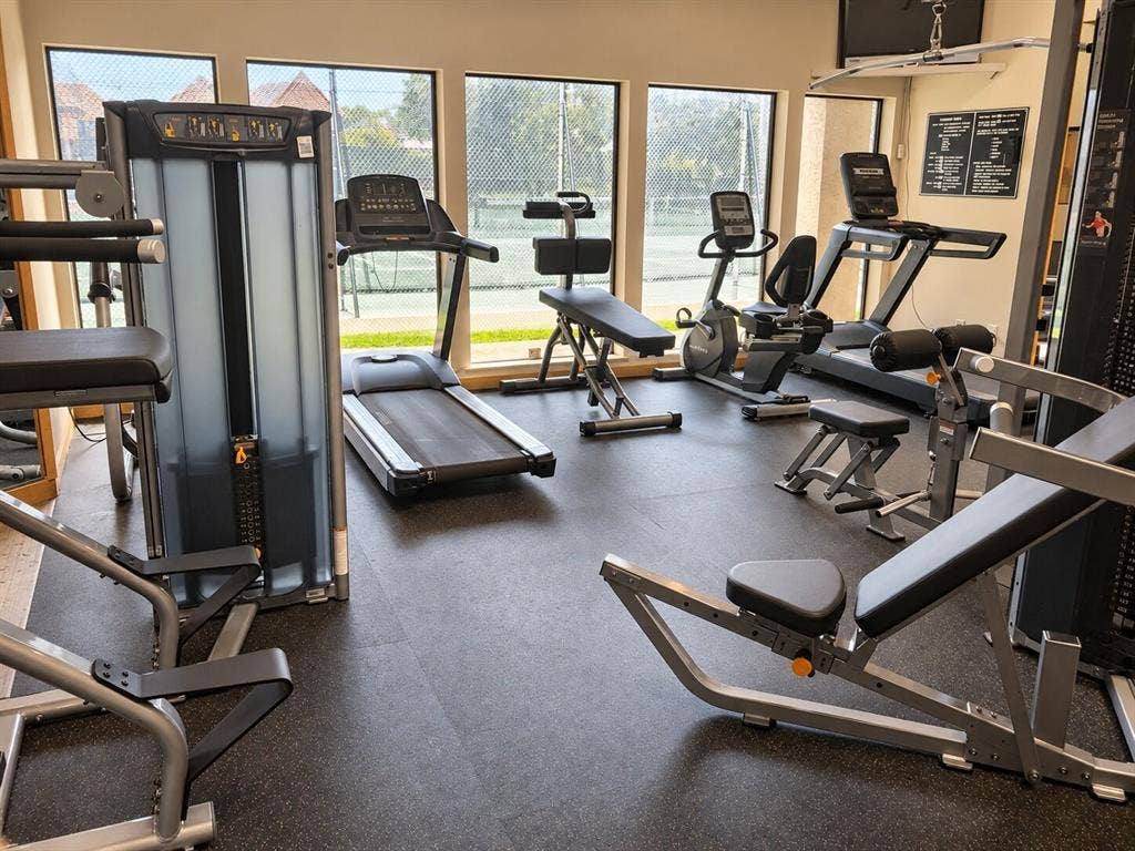 4335 S Capistrano Drive, Dallas, TX 75287 4335 S Capistrano Drive, Dallas, TX 75287