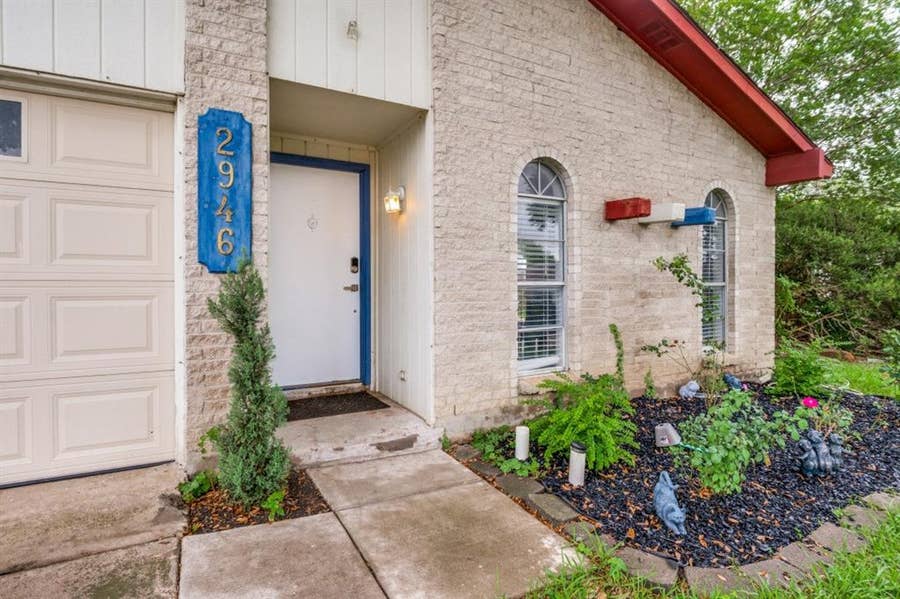 Property photo for 2946 Lockwood Drive, Carrollton, TX