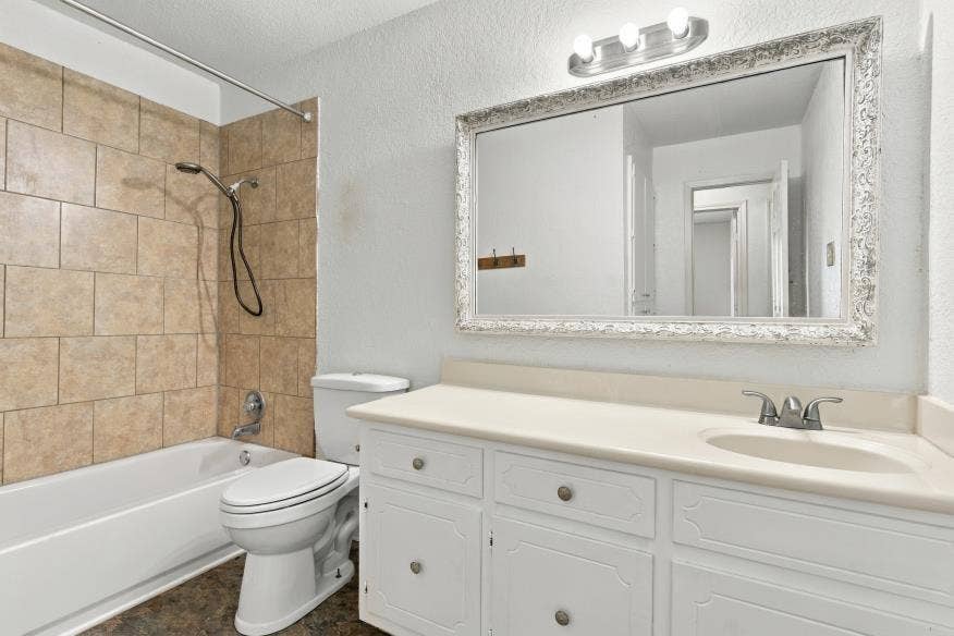 1811 Ocampo Lane, Robinson, TX 76706 1811 Ocampo Lane, Robinson, TX 76706