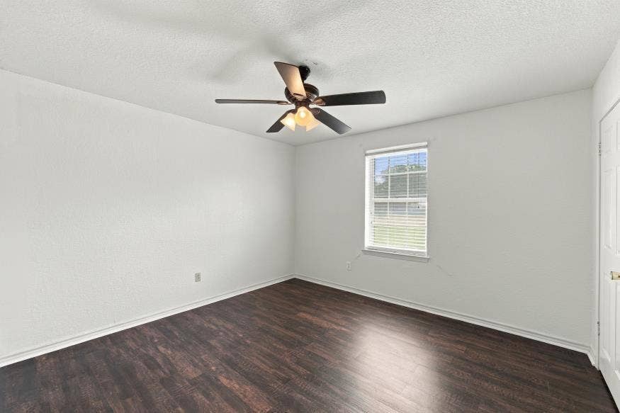 1811 Ocampo Lane, Robinson, TX 76706 1811 Ocampo Lane, Robinson, TX 76706