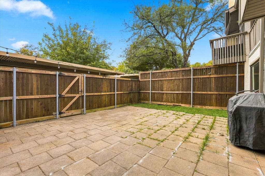9232 Chimney Corner Lane, Dallas, TX 75243 9232 Chimney Corner Lane, Dallas, TX 75243