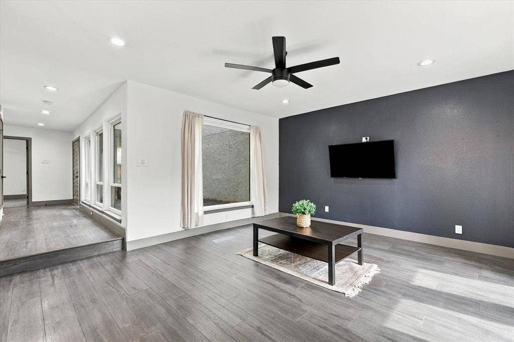 9232 Chimney Corner Lane, Dallas, TX 75243 9232 Chimney Corner Lane, Dallas, TX 75243