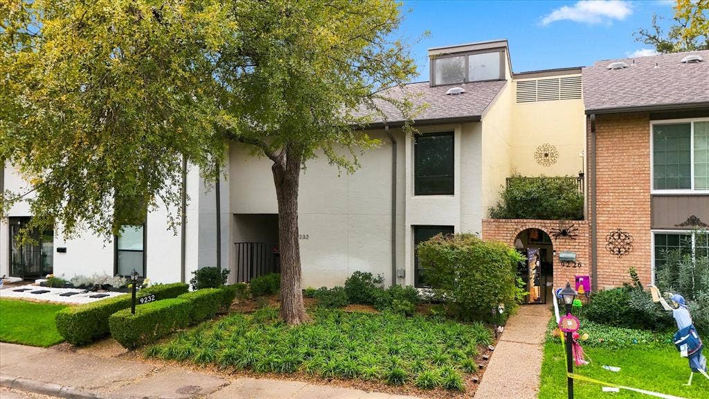 9232 Chimney Corner Lane, Dallas, TX 75243 9232 Chimney Corner Lane, Dallas, TX 75243