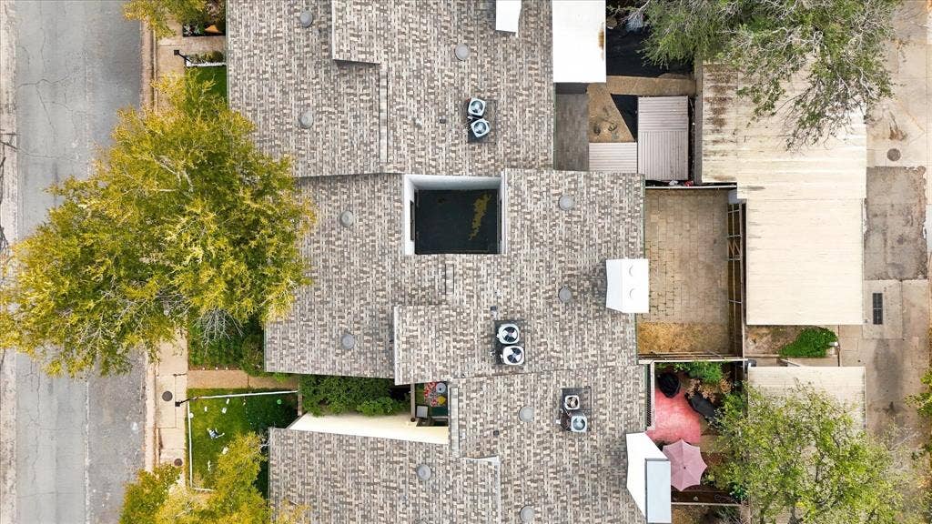 9232 Chimney Corner Lane, Dallas, TX 75243 9232 Chimney Corner Lane, Dallas, TX 75243