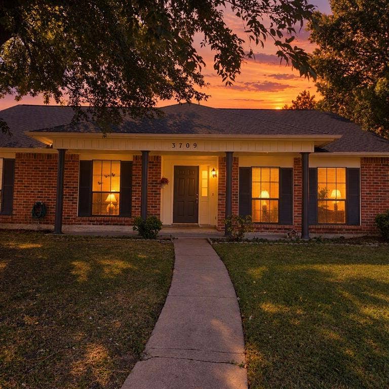 3709 Berrywood Circle, Garland, TX 75040 3709 Berrywood Circle, Garland, TX 75040