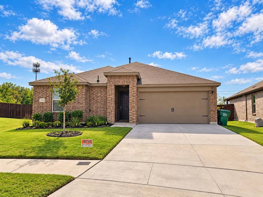 Property photo for 4805 Heathermore Way, Denton, TX